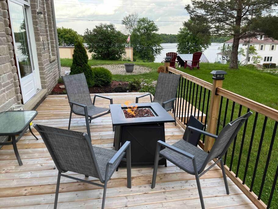 Rock Hill Bed & Breakfast Sharbot Lake Екстер'єр фото