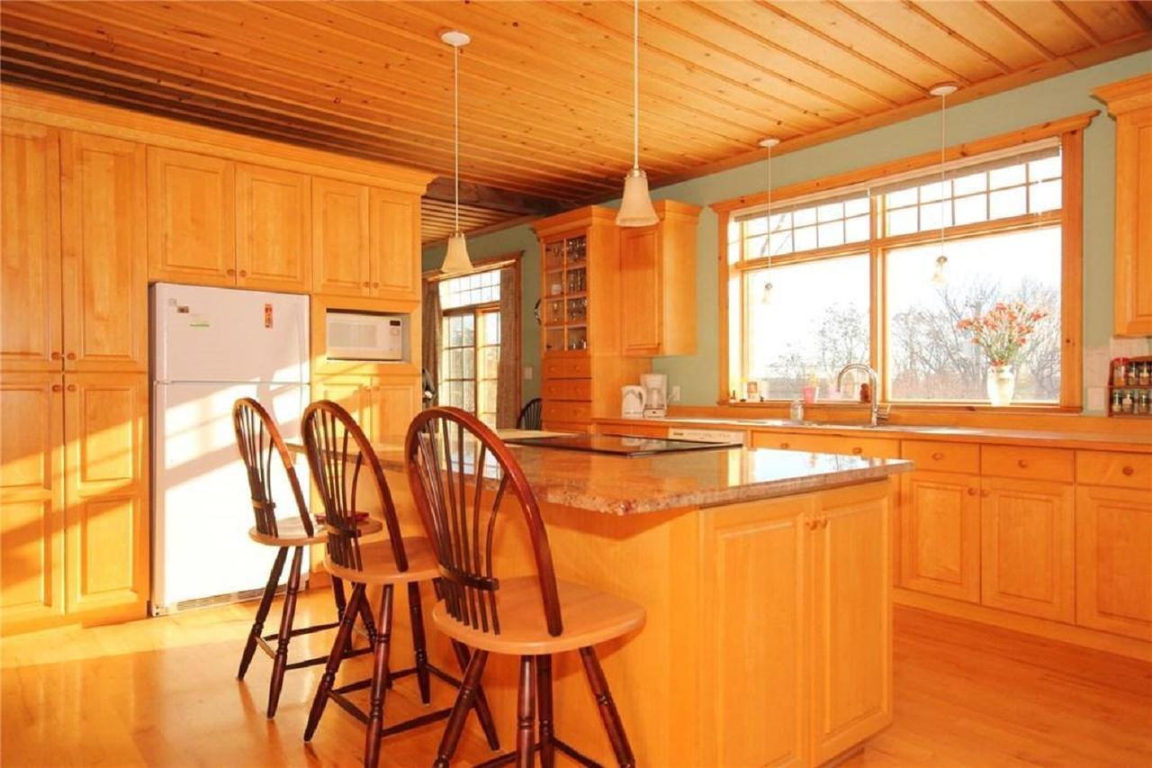 Rock Hill Bed & Breakfast Sharbot Lake Екстер'єр фото
