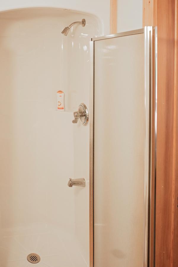 Rock Hill Bed & Breakfast Sharbot Lake Екстер'єр фото