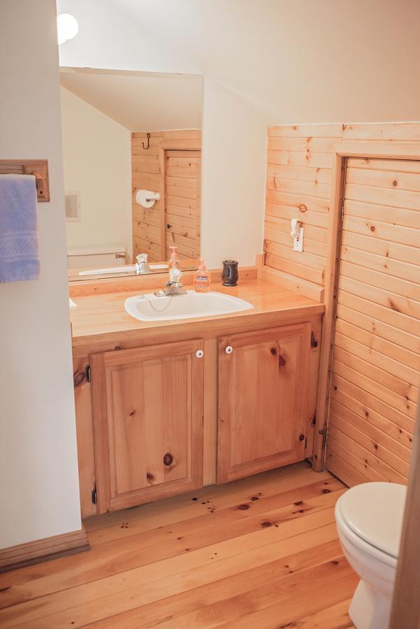 Rock Hill Bed & Breakfast Sharbot Lake Екстер'єр фото